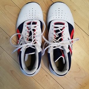 Size 8 Mens Reebok Basketball shoes